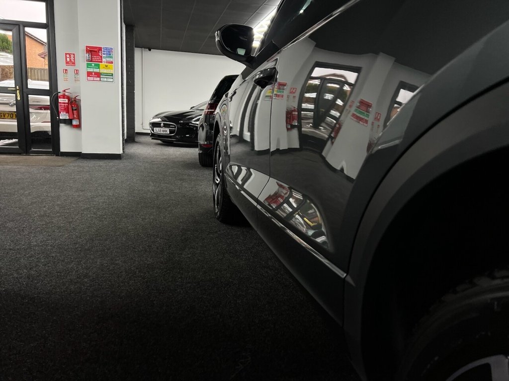 Used Volkswagen T-Roc 2022 for sale - 77133273: Photo 7