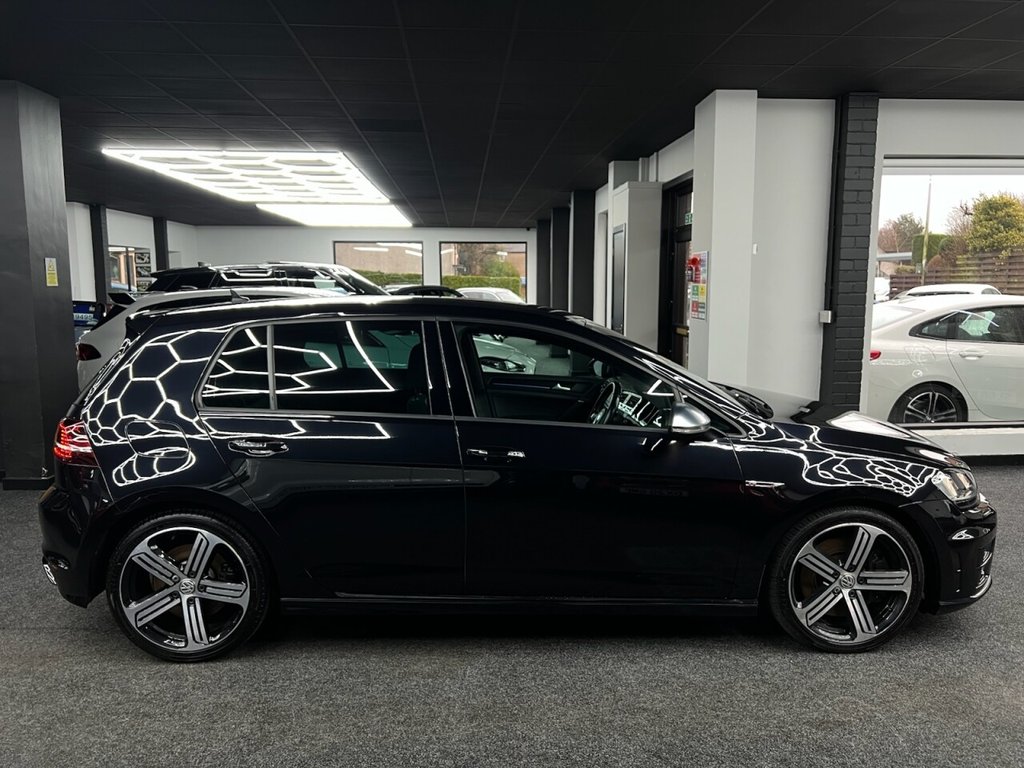 Used Volkswagen Golf 2017 for sale - 77341549: Photo 16