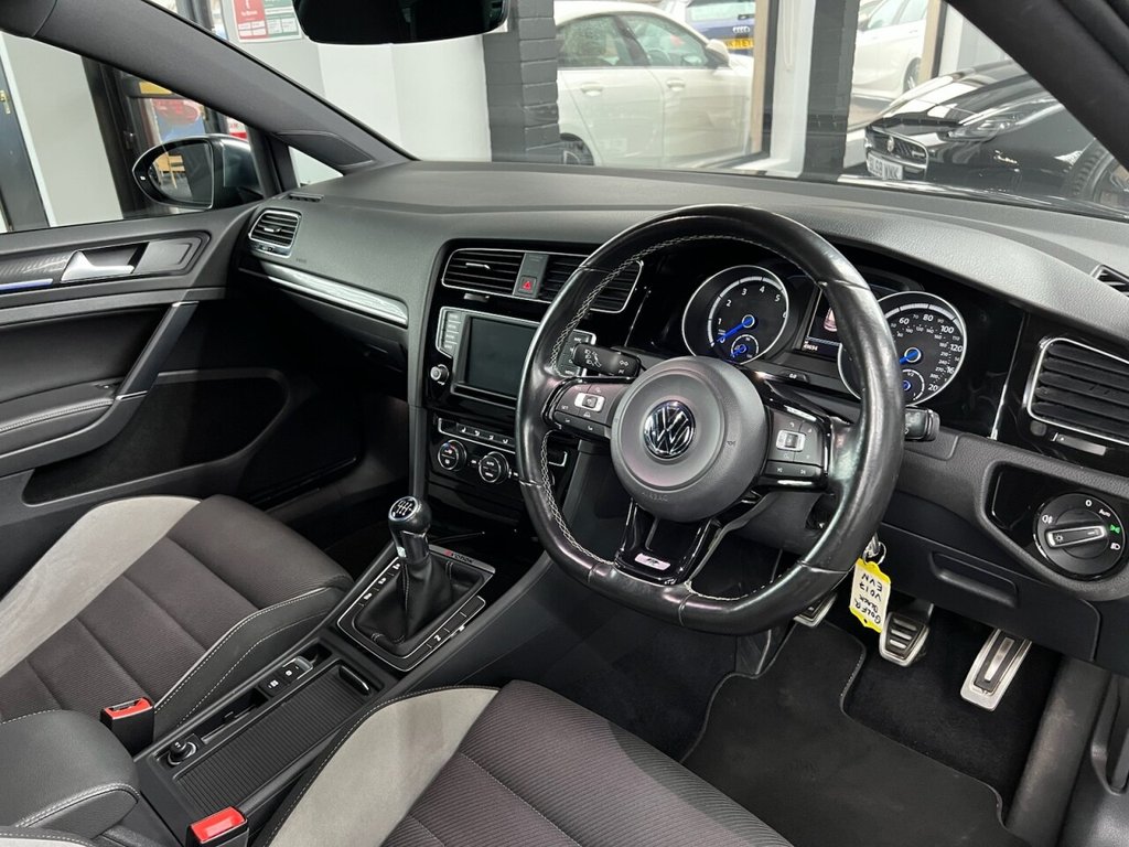 Used Volkswagen Golf 2017 for sale - 77341549: Photo 37