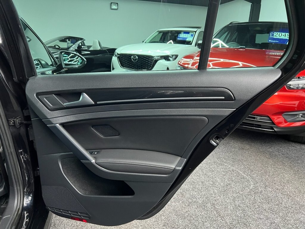 Used Volkswagen Golf 2017 for sale - 77341549: Photo 39