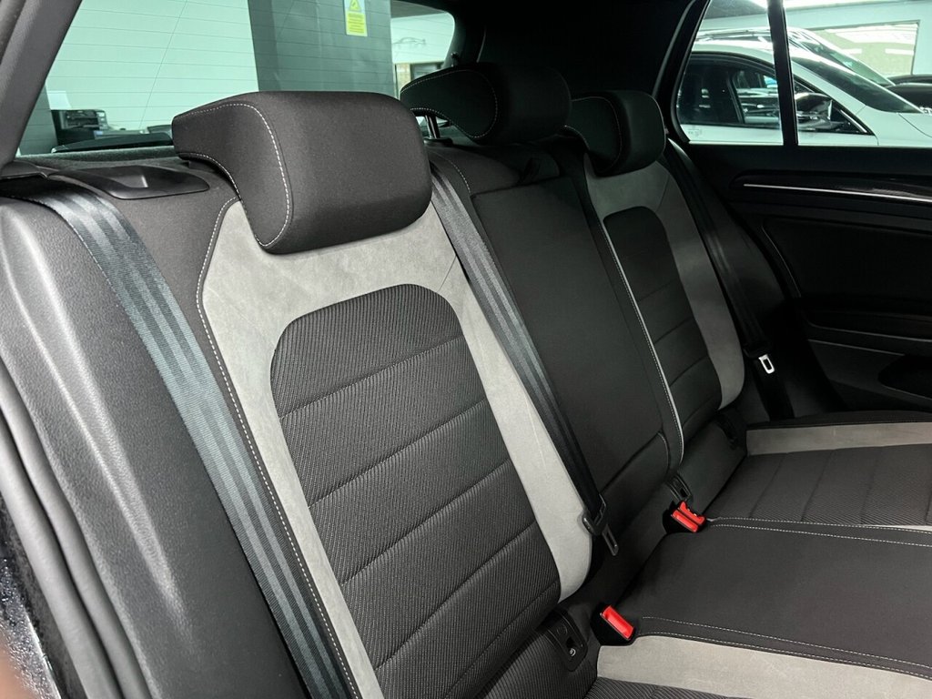 Used Volkswagen Golf 2017 for sale - 77341549: Photo 41