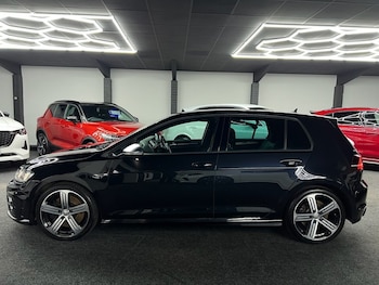 Used Volkswagen Golf 2017 for sale - 77341549: Photo