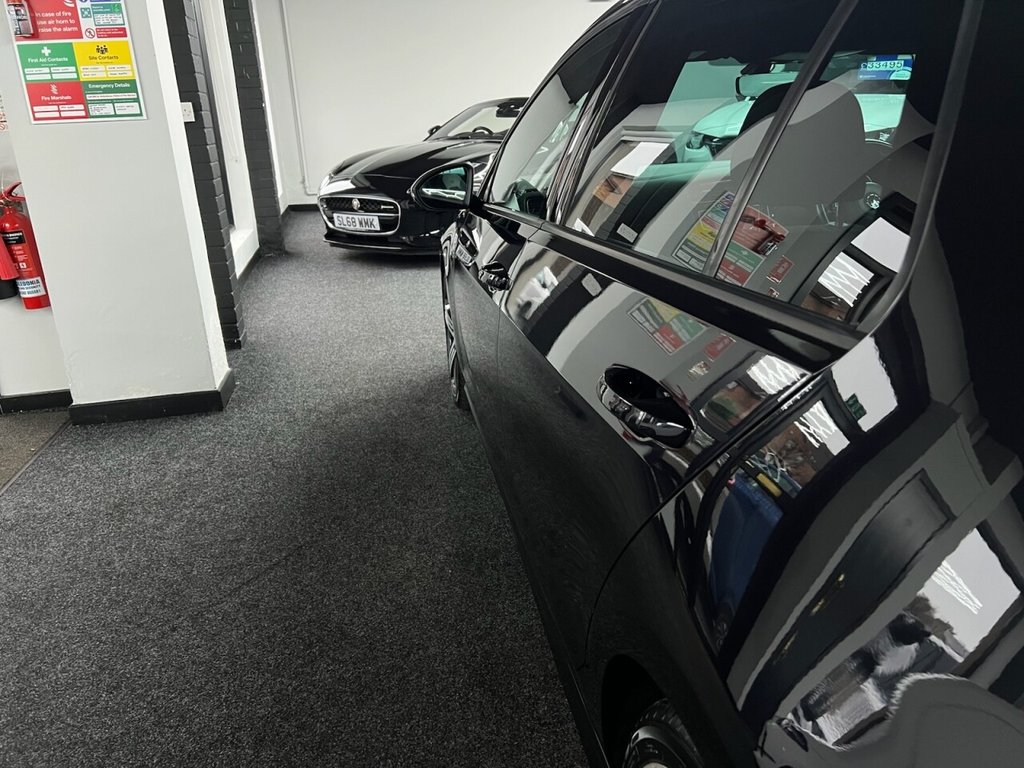 Used Volkswagen Golf 2017 for sale - 77341549: Photo 6