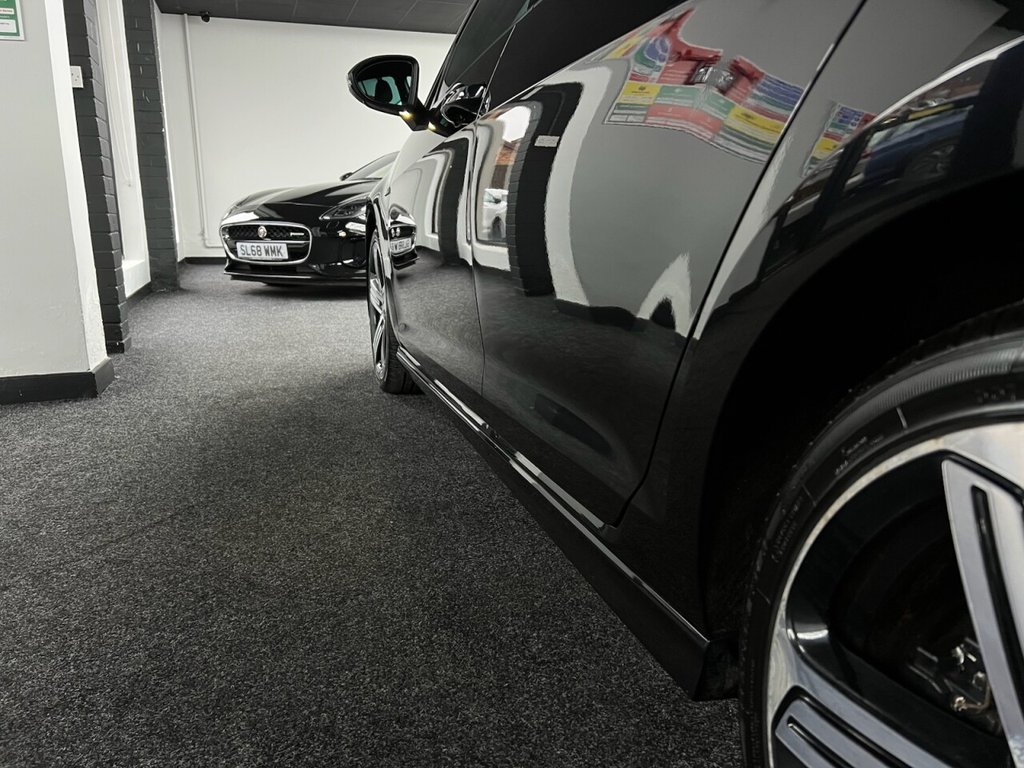 Used Volkswagen Golf 2017 for sale - 77341549: Photo 8