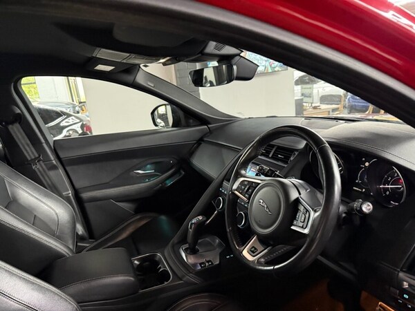 Used Jaguar E-Pace 2019 for sale - 76279899: Photo 6