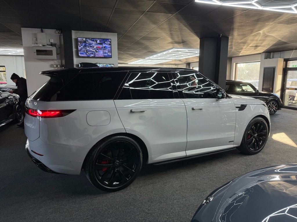 Used Land Rover Range Rover Sport 2023 for sale - 77547329: Photo 13