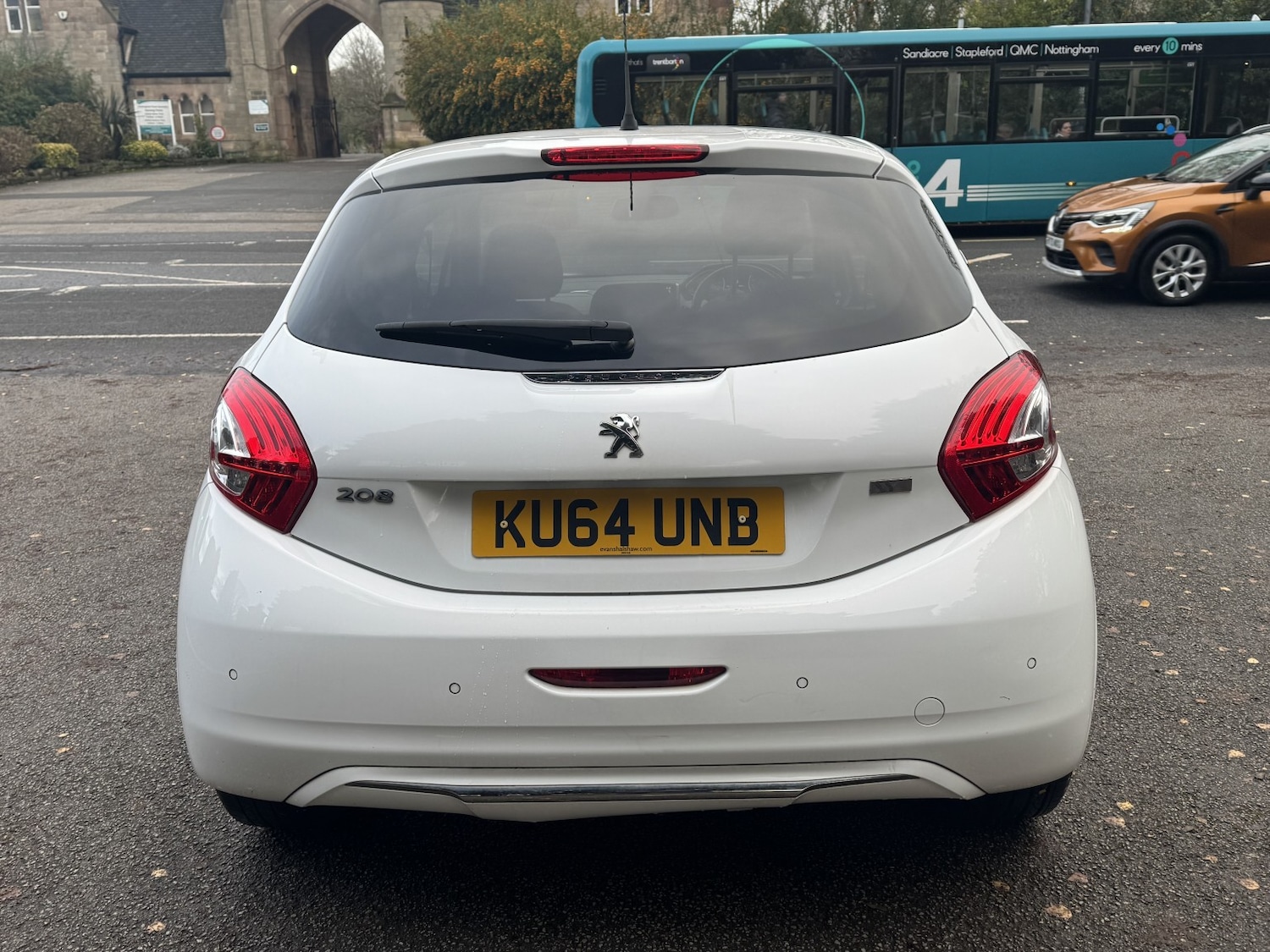 Used Peugeot 208 2014 for sale - 76836964: Photo 4