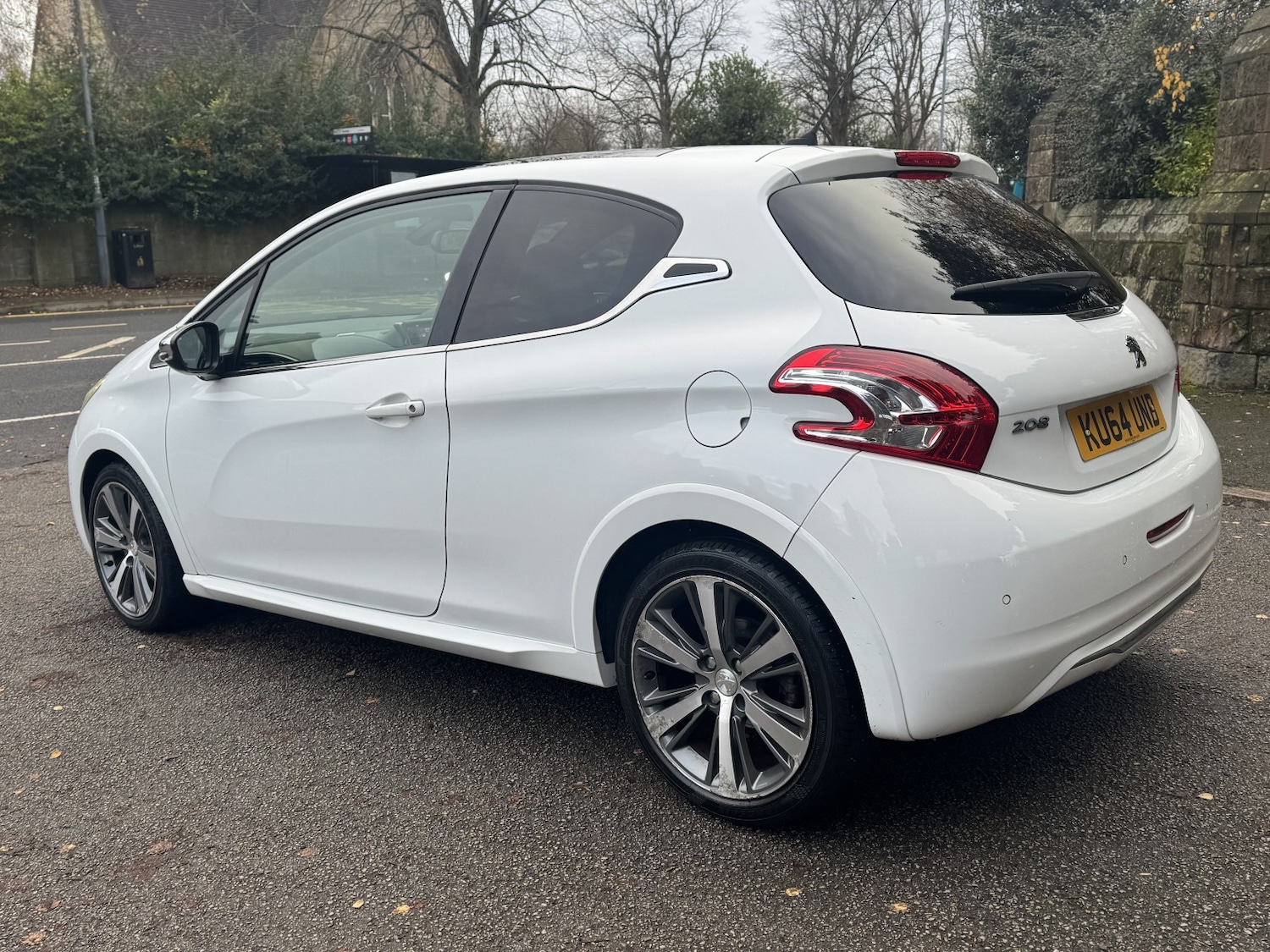 Used Peugeot 208 2014 for sale - 76836964: Photo 5