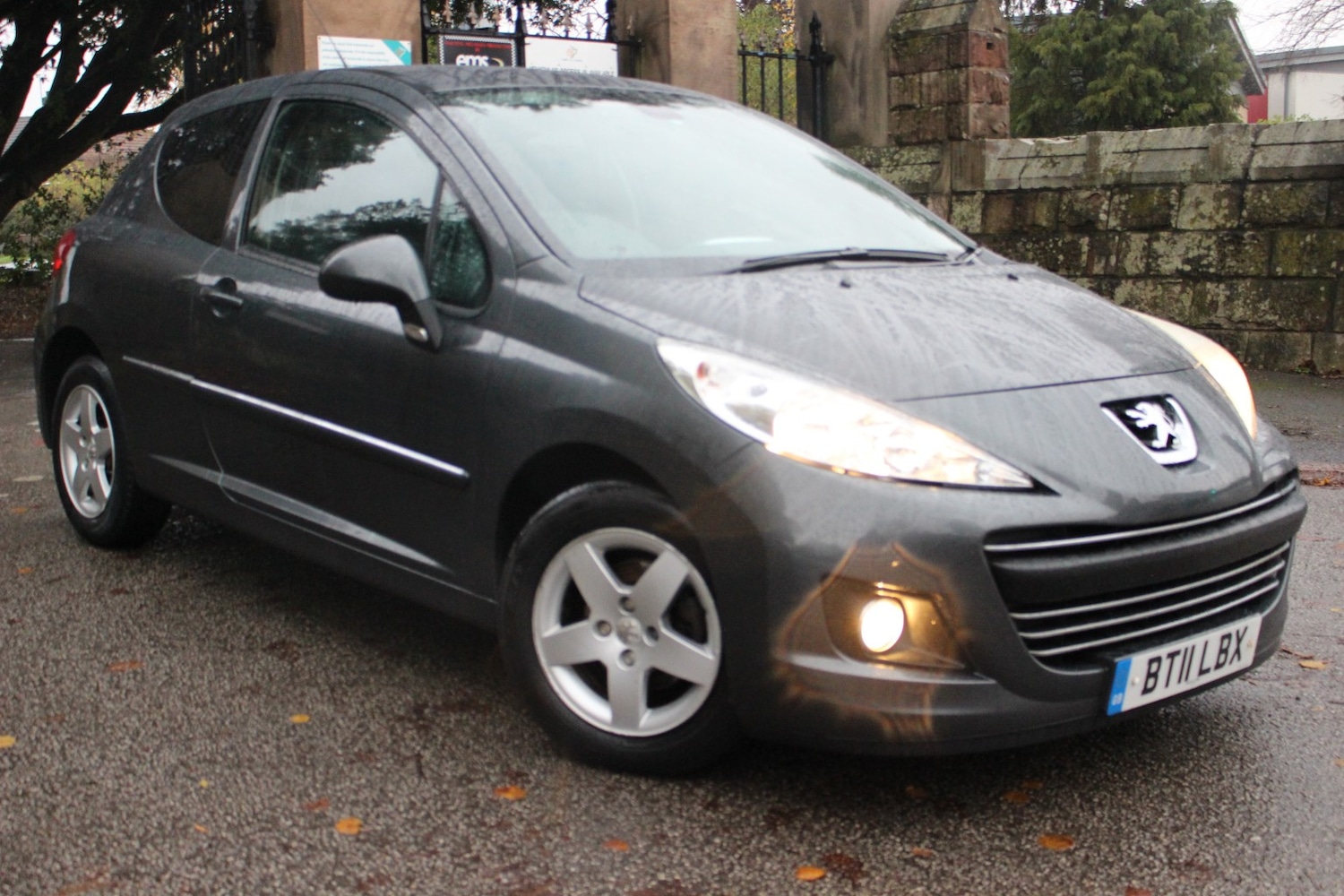 Used Peugeot 207 2011 for sale - 76725760: Photo 1
