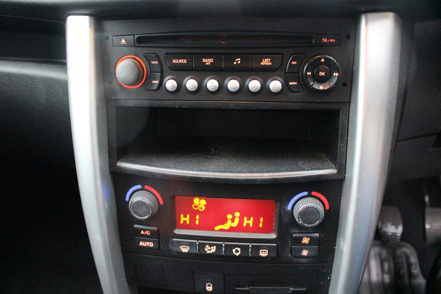 Used Peugeot 207 2011 for sale - 76725760: Photo 21