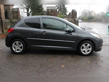 Used Peugeot 207 2011 for sale - 76725760: Photo