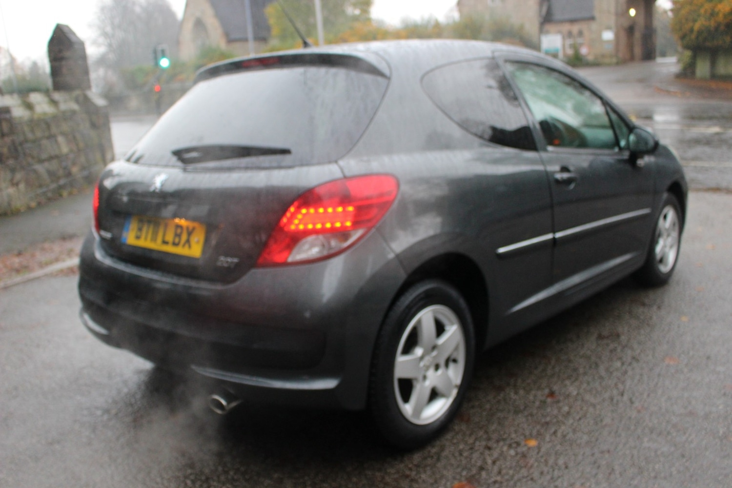 Used Peugeot 207 2011 for sale - 76725760: Photo 3