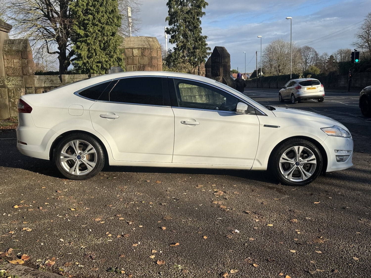 Used Ford Mondeo 2013 for sale - 76725564: Photo 2