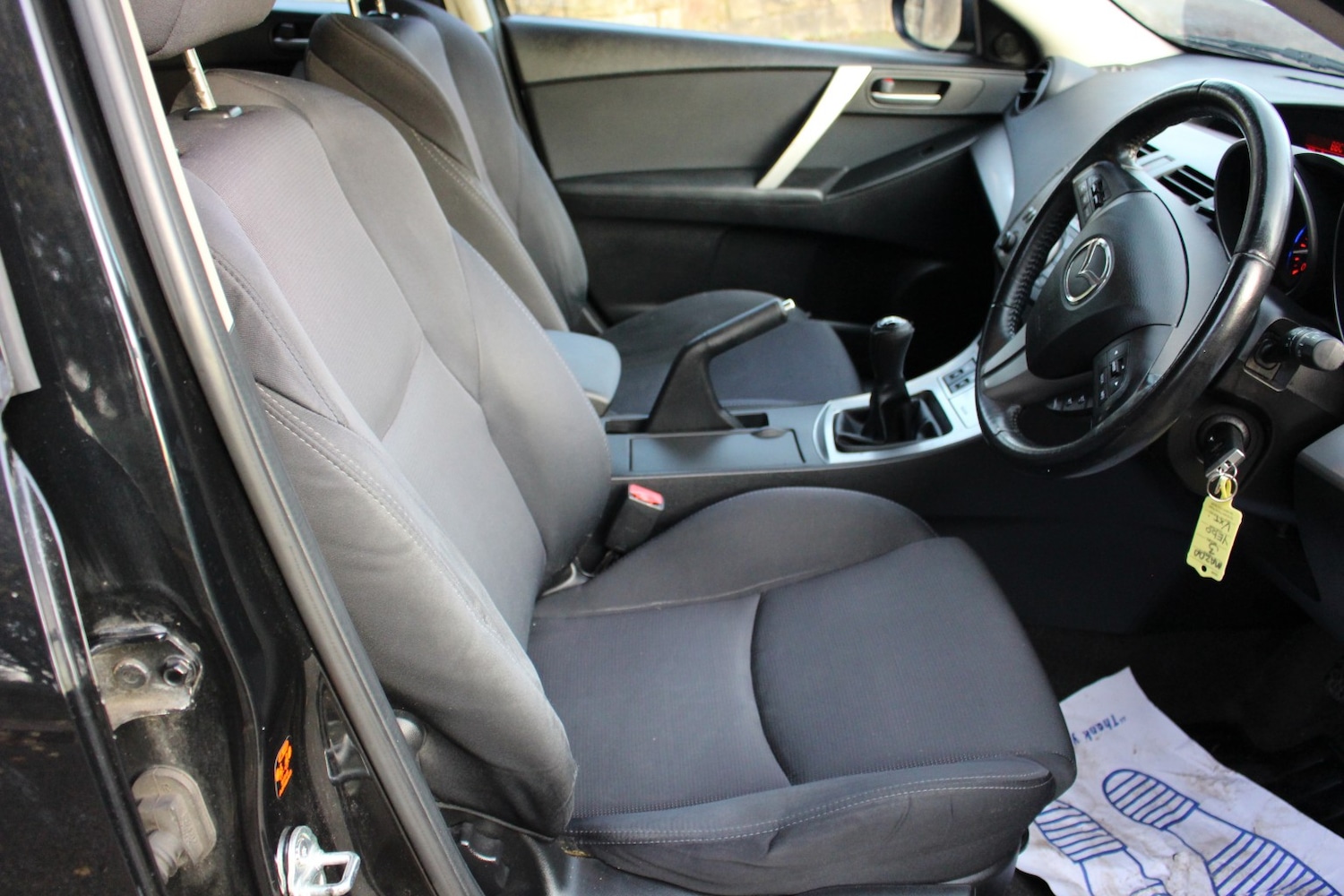 Used Mazda Mazda3 2010 for sale - 76725769: Photo 28