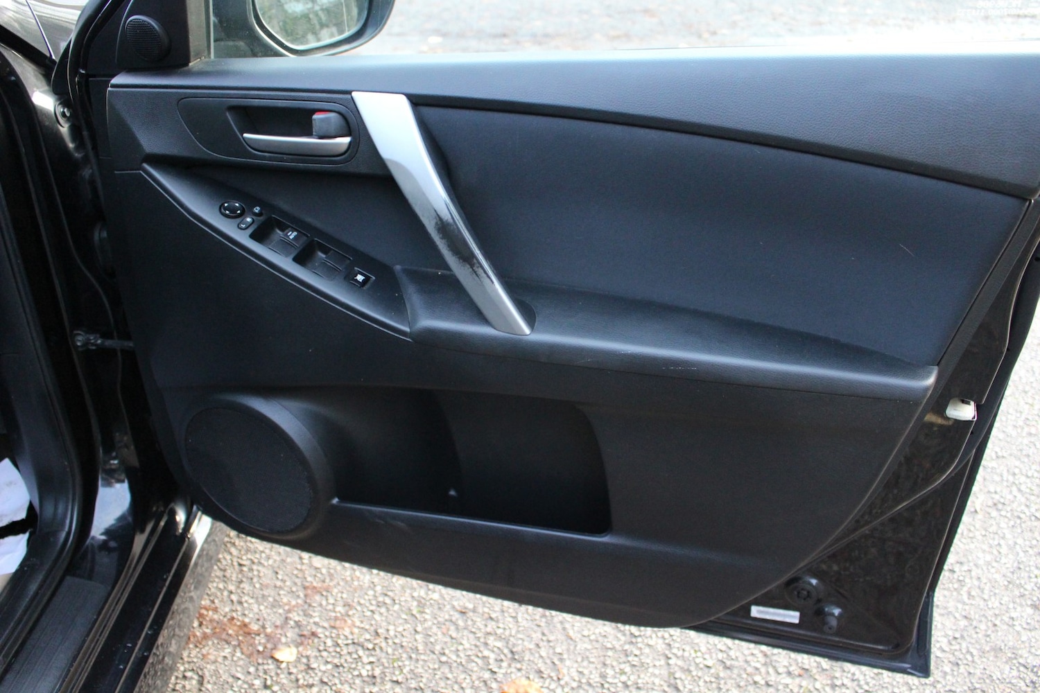 Used Mazda Mazda3 2010 for sale - 76725769: Photo 30