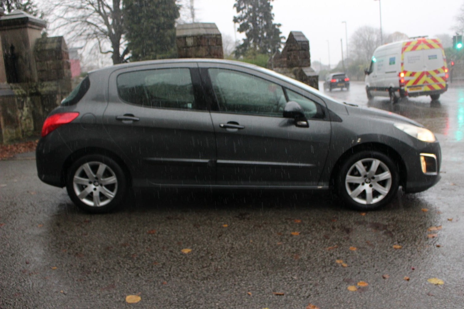 Used Peugeot 308 2012 for sale - 76725706: Photo 2