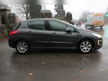 Used Peugeot 308 2012 for sale - 76725706: Photo