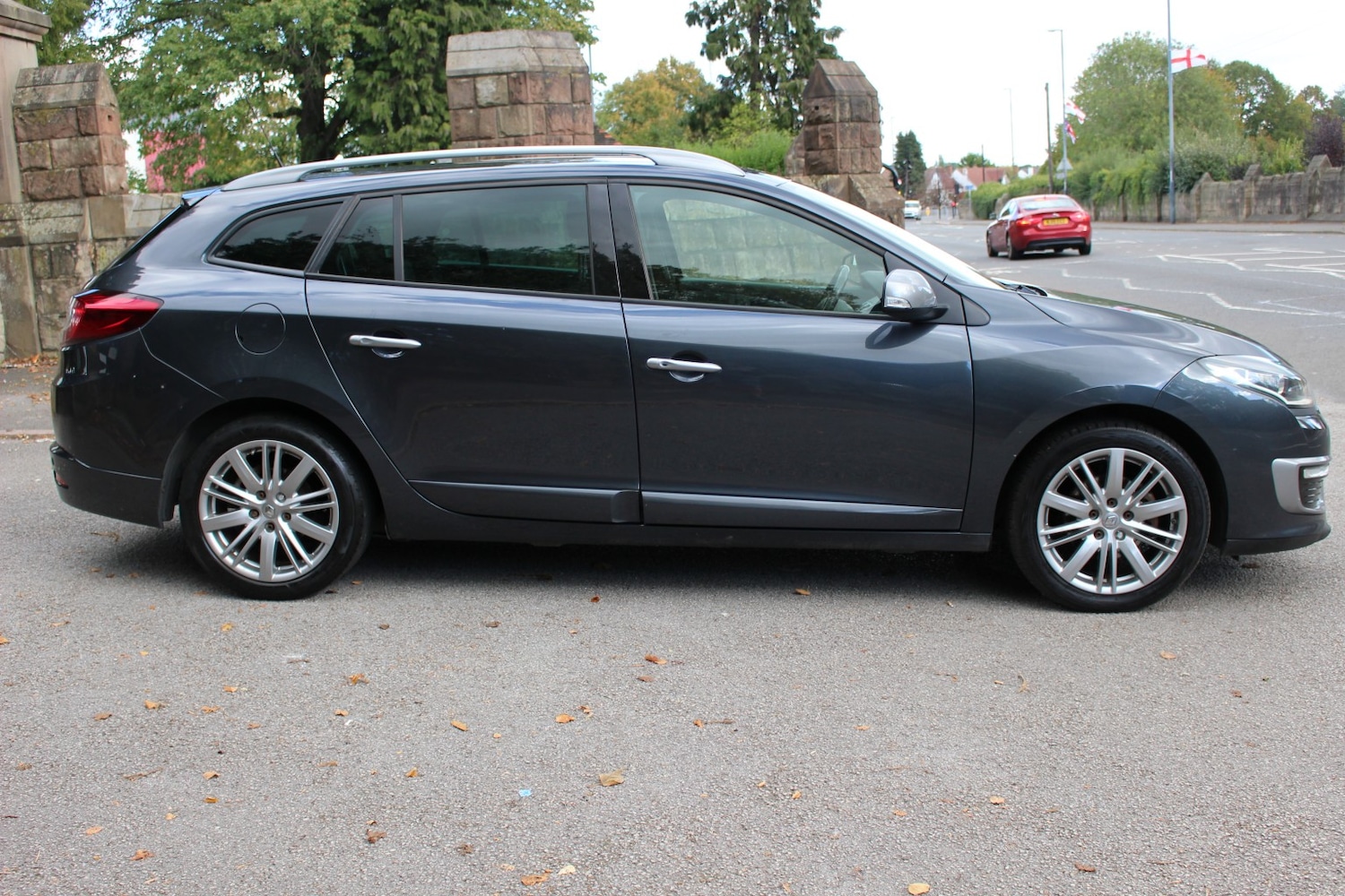 Used Renault Megane 2014 for sale - 76725747: Photo 2