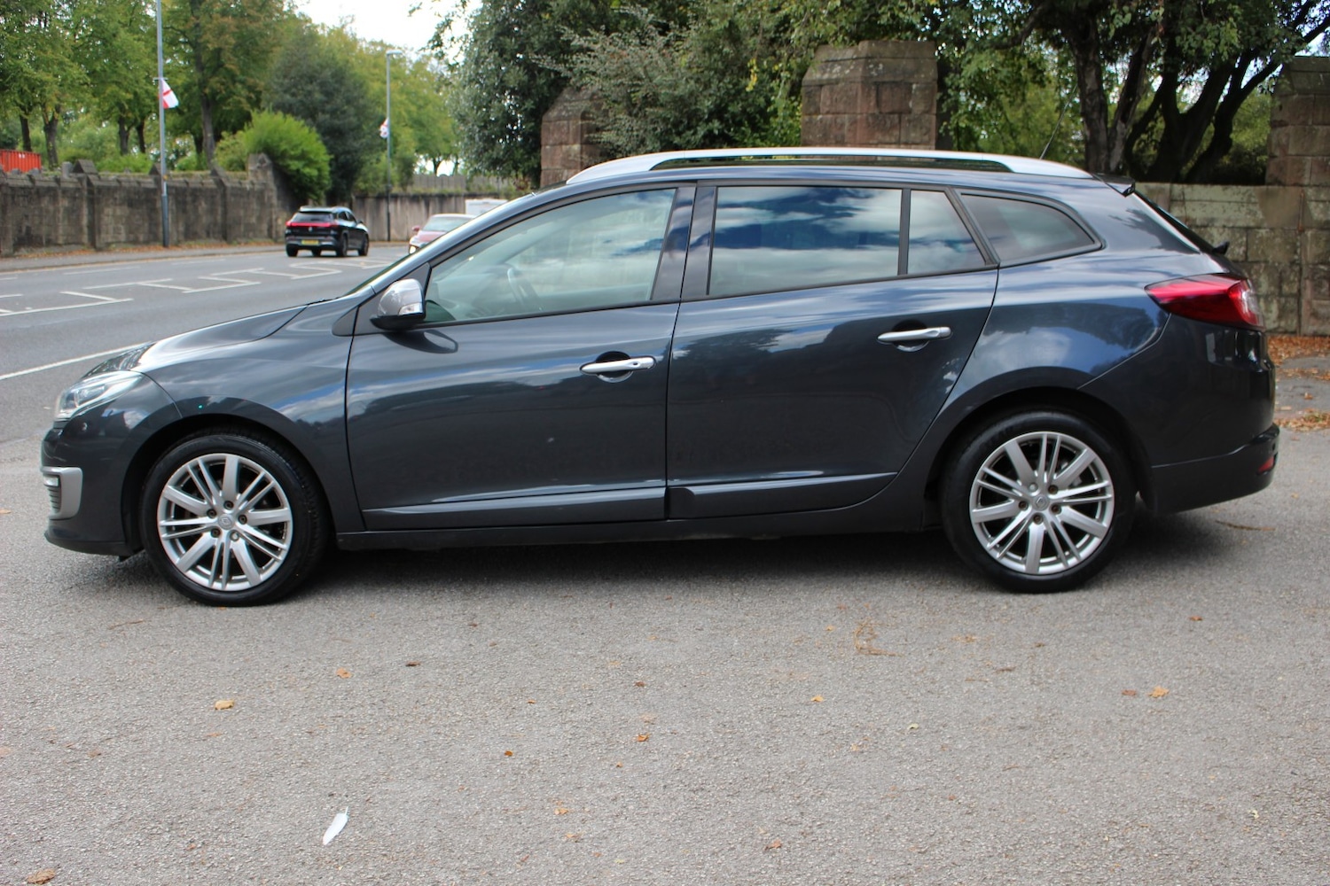 Used Renault Megane 2014 for sale - 76725747: Photo 6