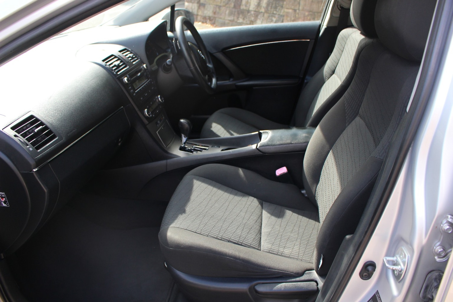 Used Toyota Avensis 2010 for sale - 76794600: Photo 15