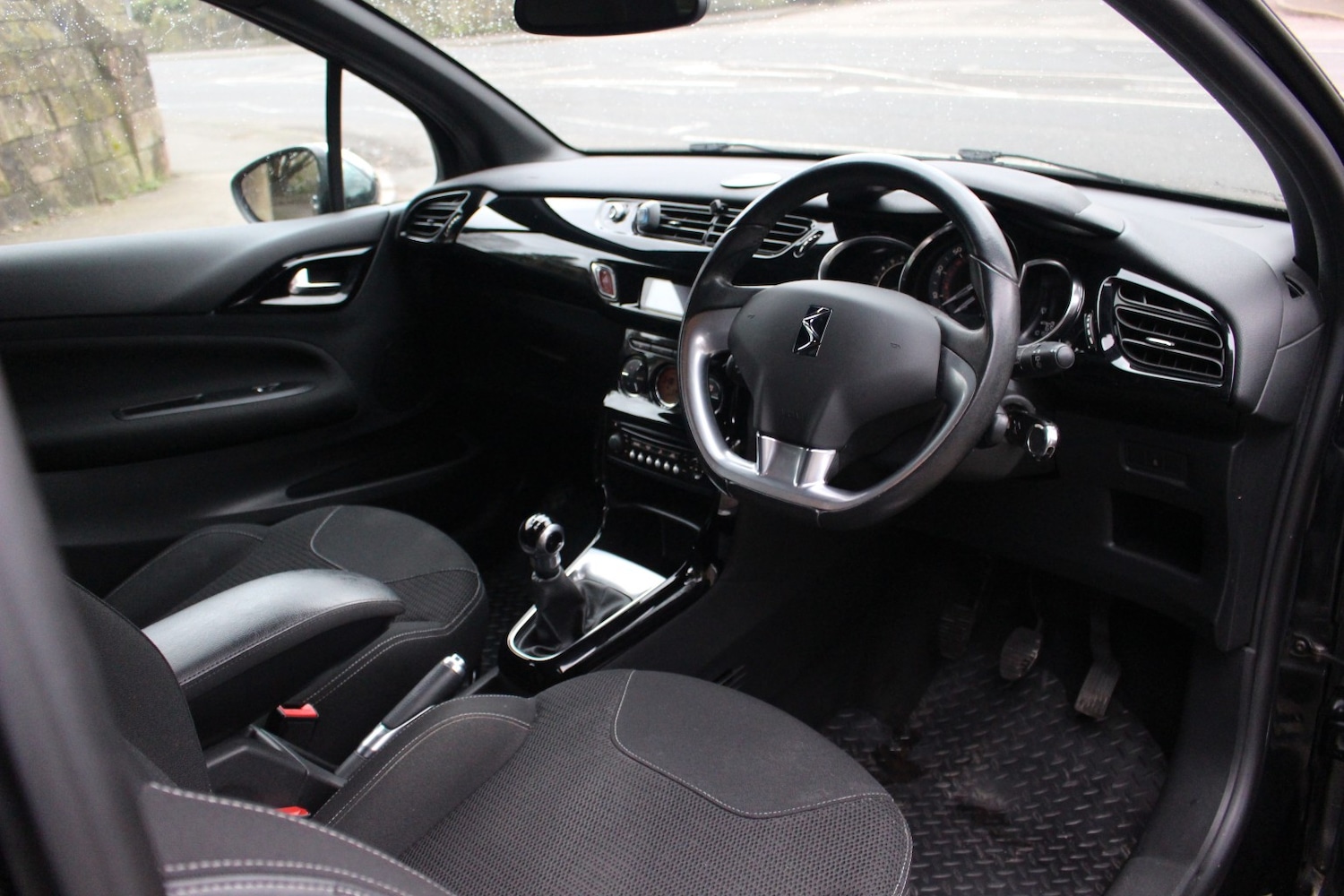 Used Citroen DS3 2014 for sale - 77681787: Photo 19