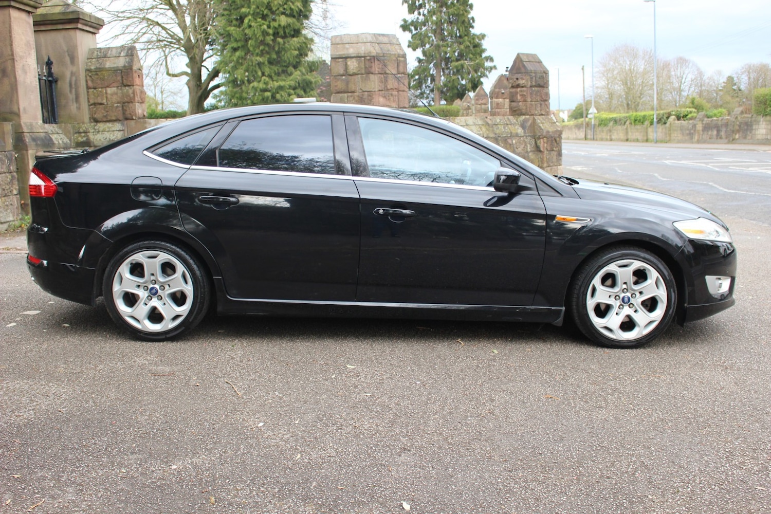 Used Ford Mondeo 2010 for sale - 78183044: Photo 2