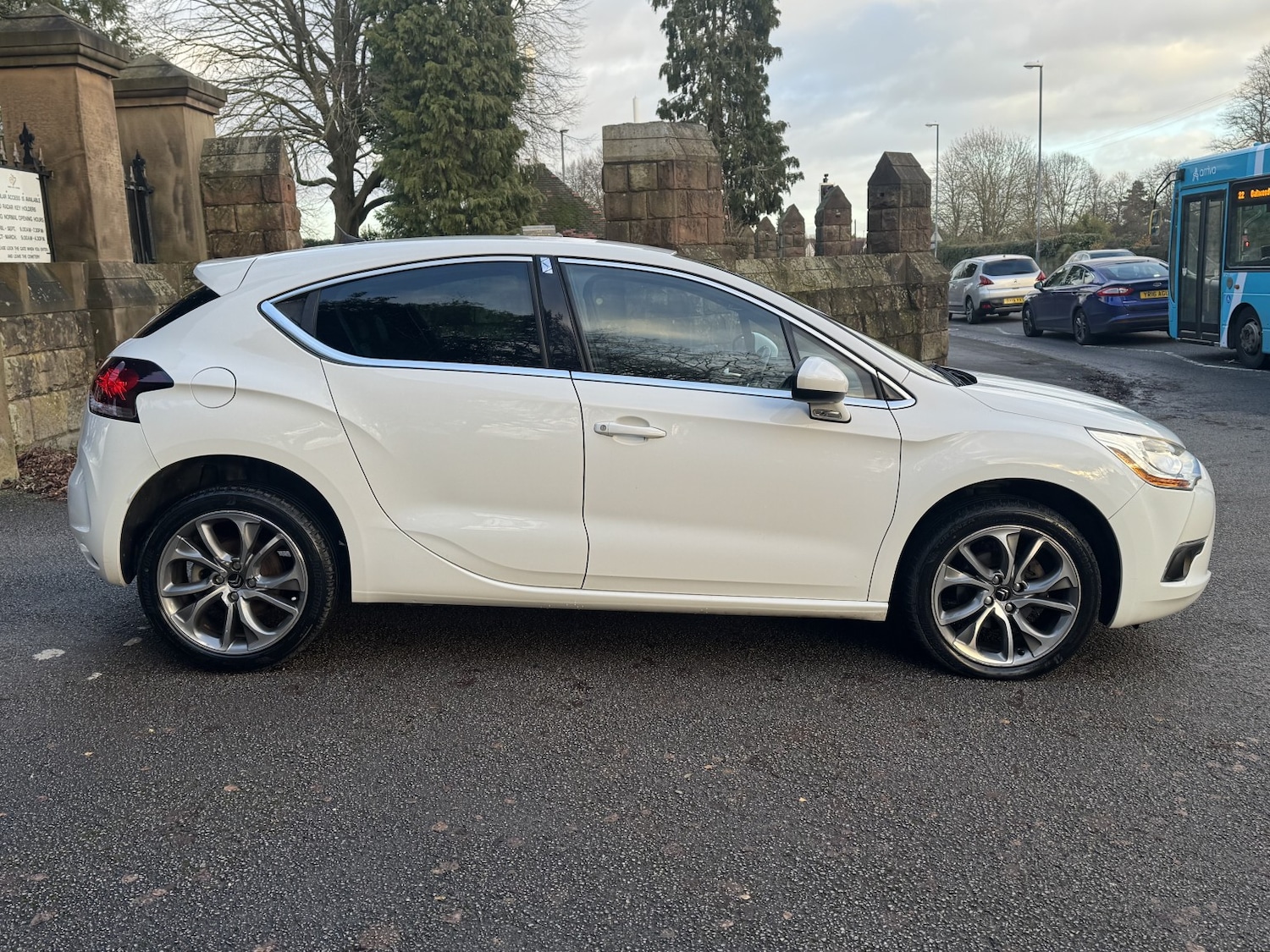 Used Citroen DS4 2015 for sale - 76935312: Photo 2