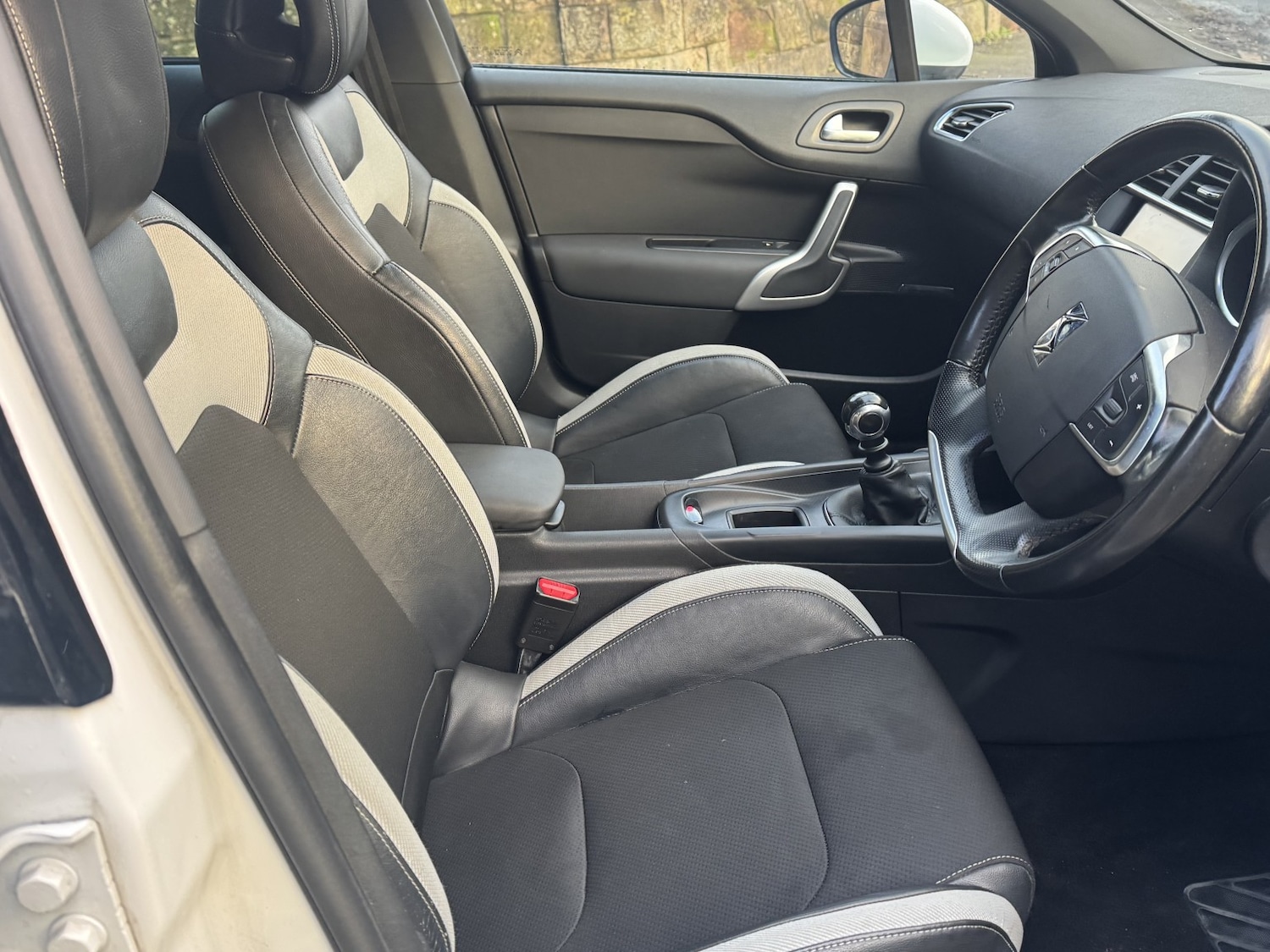 Used Citroen DS4 2015 for sale - 76935312: Photo 22