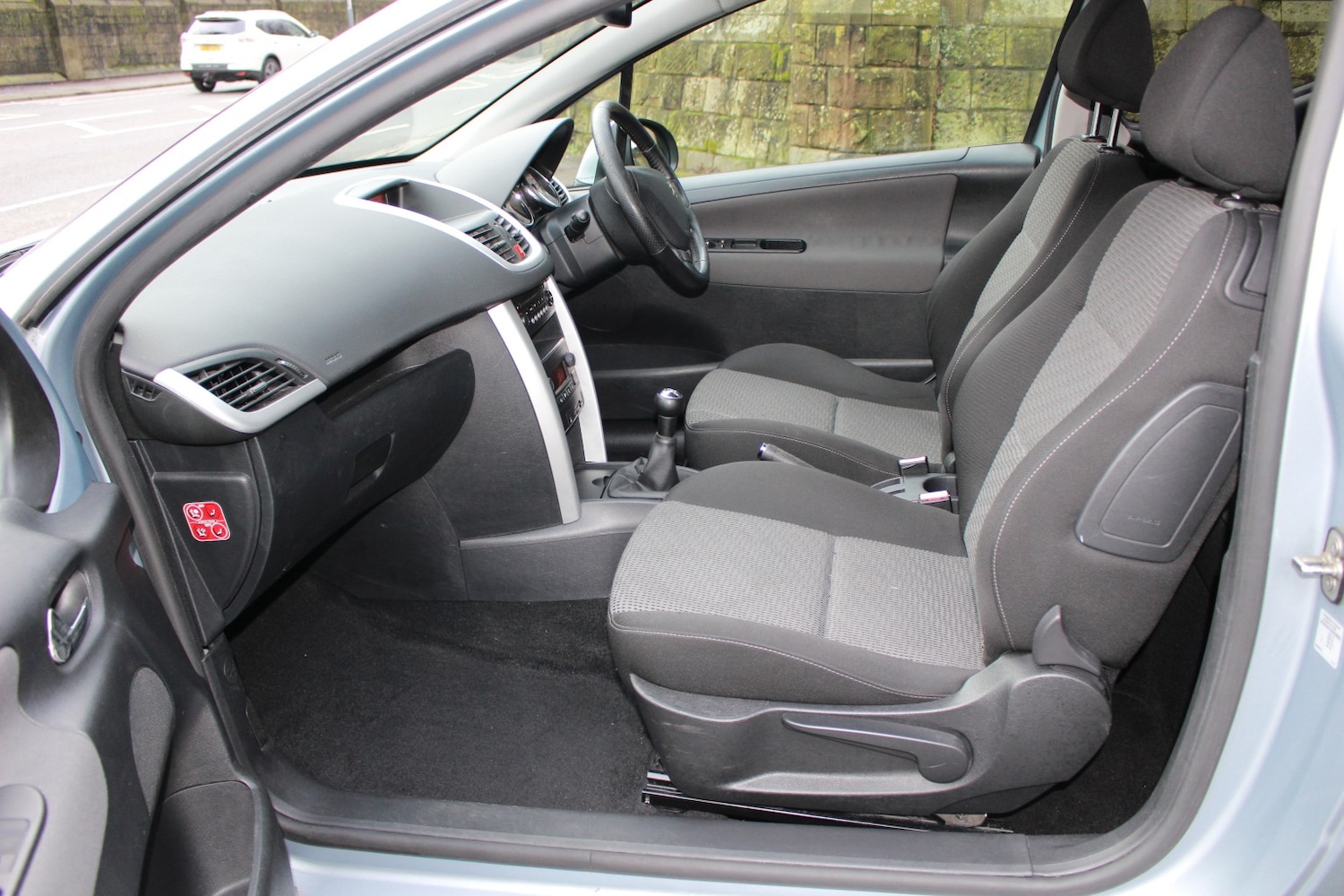 Used Peugeot 207 2010 for sale - 77536026: Photo 10