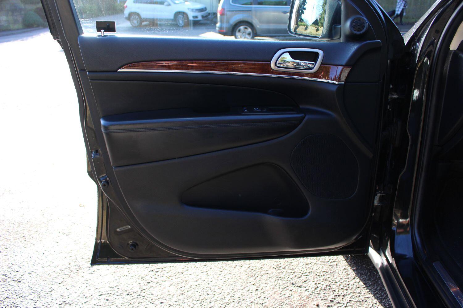 Used Jeep Grand Cherokee 2012 for sale - 76656369: Photo 11