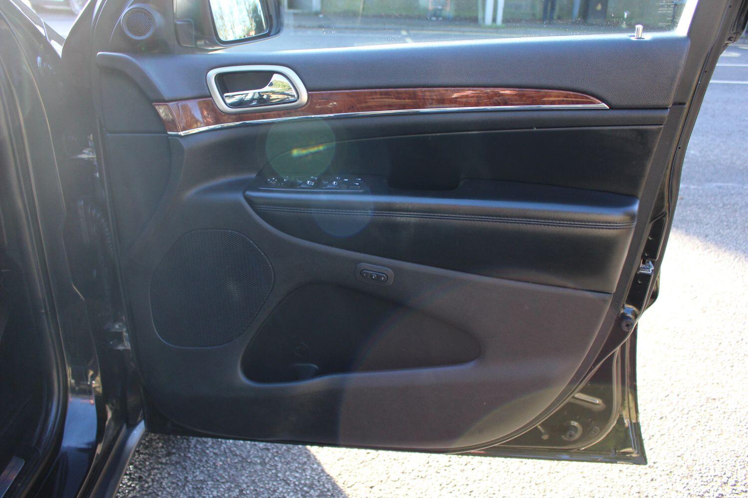 Used Jeep Grand Cherokee 2012 for sale - 76656369: Photo 25