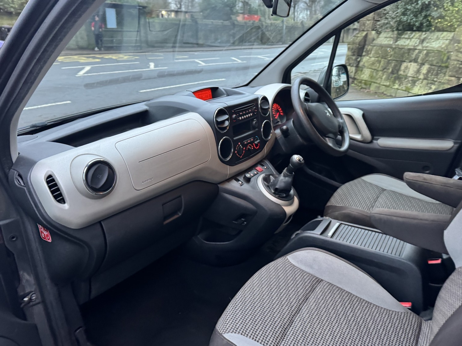 Used Peugeot Partner Tepee 2015 for sale - 77303773: Photo 10