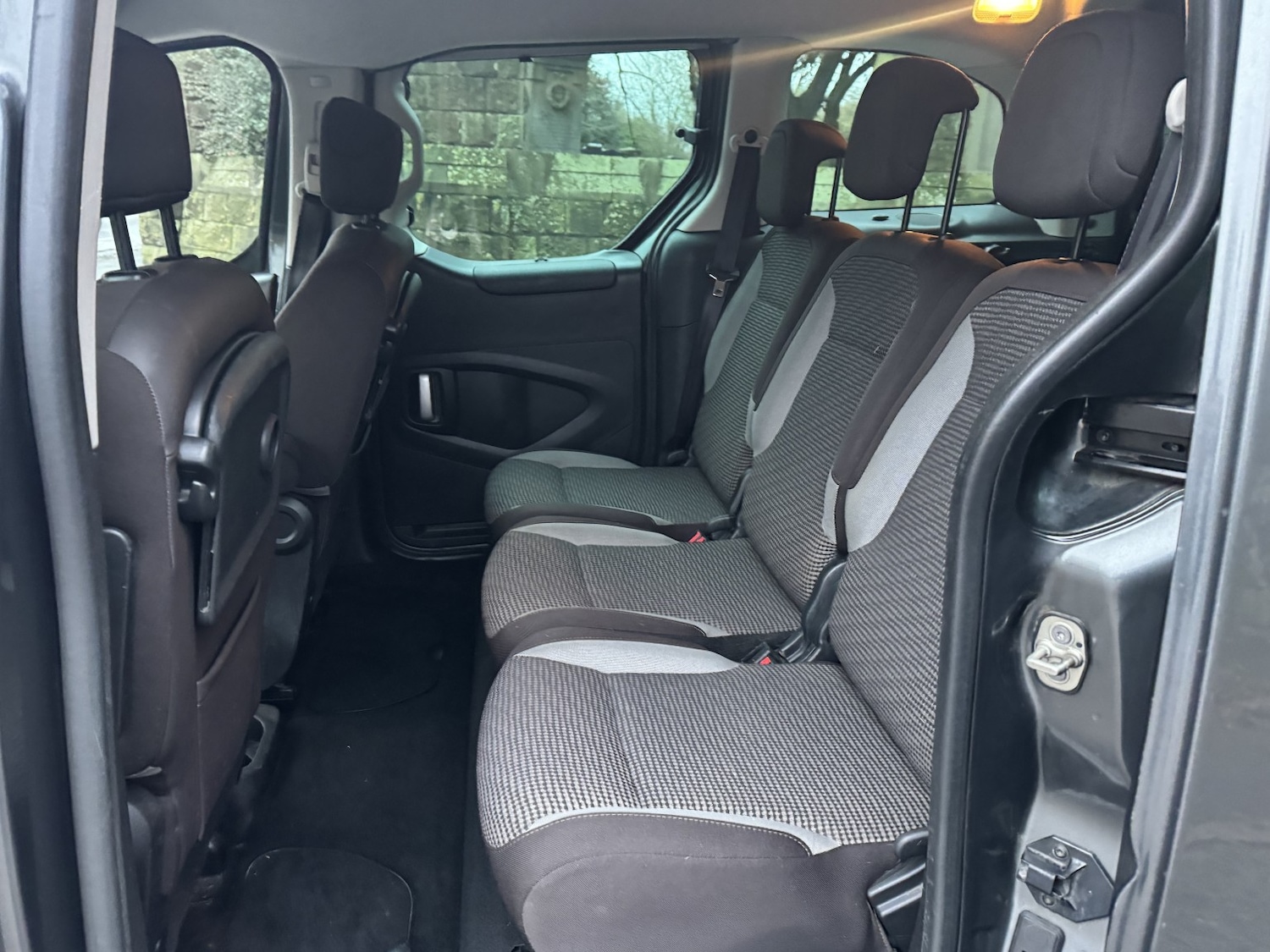 Used Peugeot Partner Tepee 2015 for sale - 77303773: Photo 12