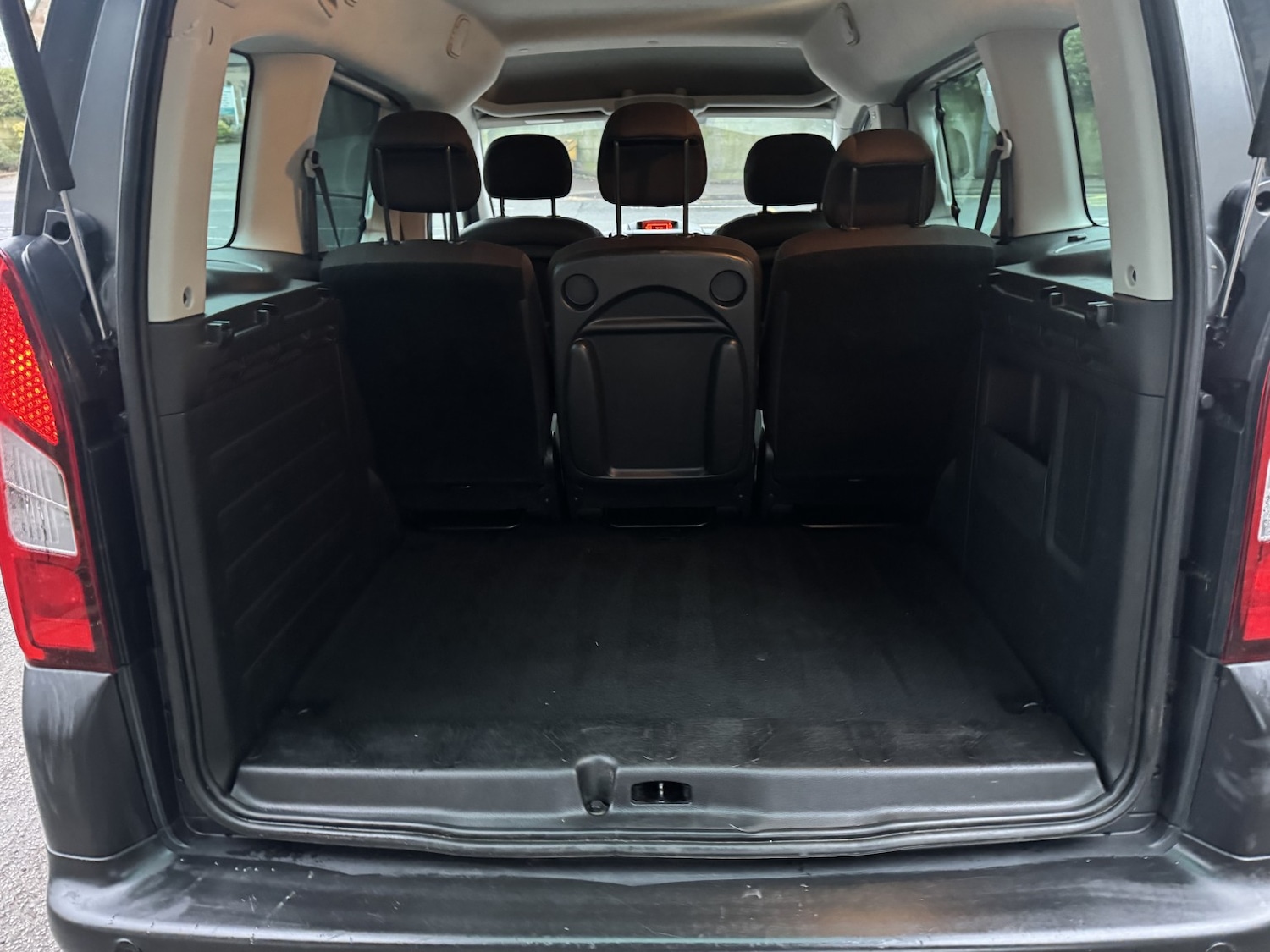 Used Peugeot Partner Tepee 2015 for sale - 77303773: Photo 15