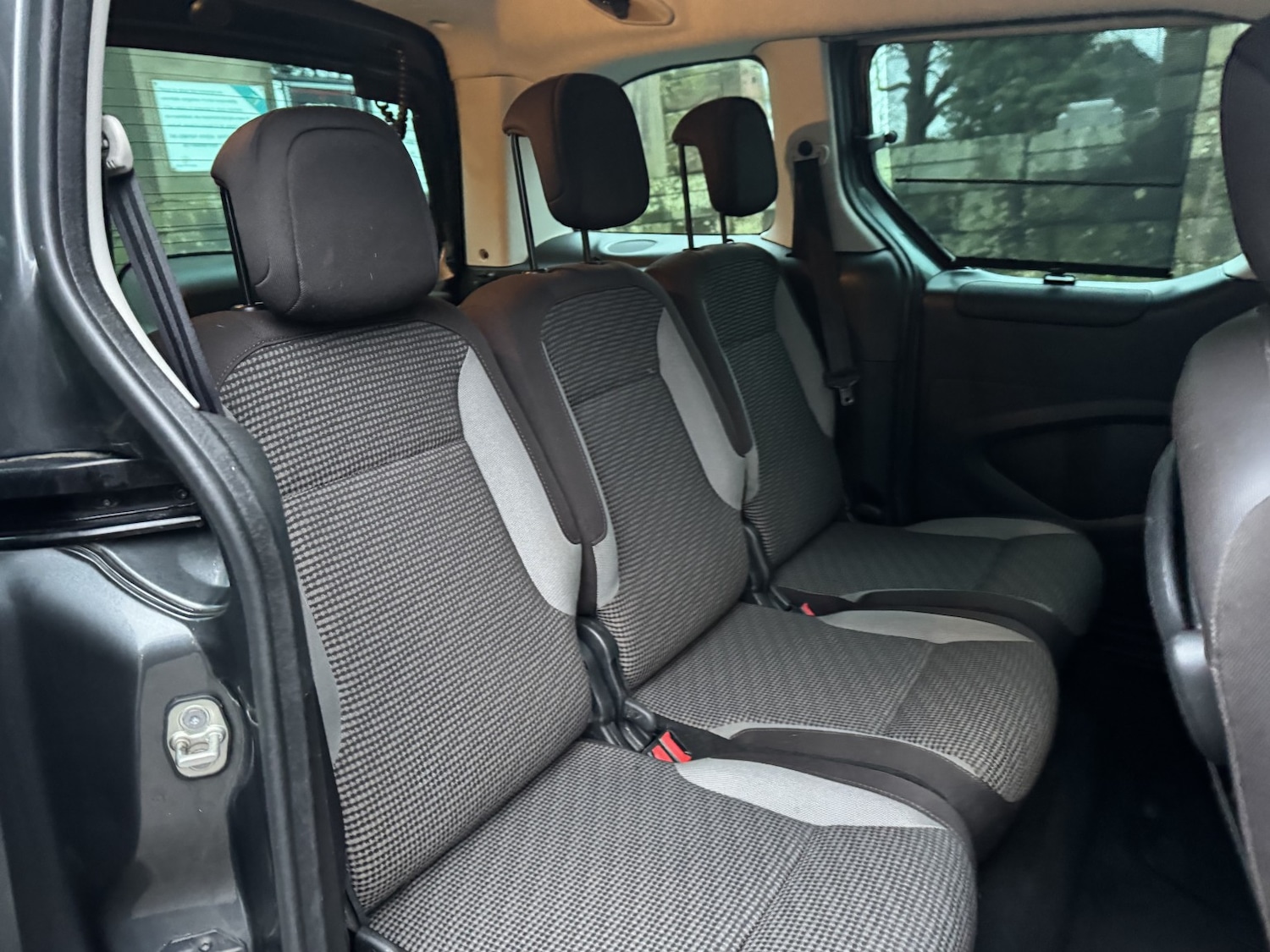 Used Peugeot Partner Tepee 2015 for sale - 77303773: Photo 17