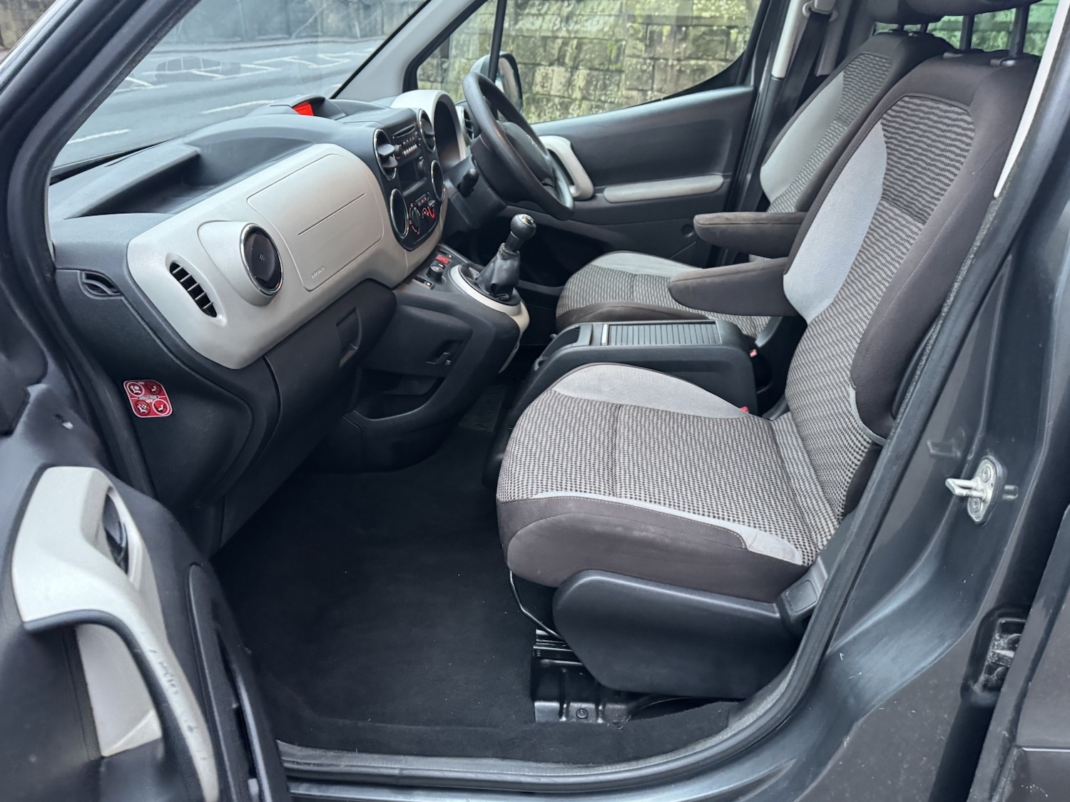 Used Peugeot Partner Tepee 2015 for sale - 77303773: Photo 9