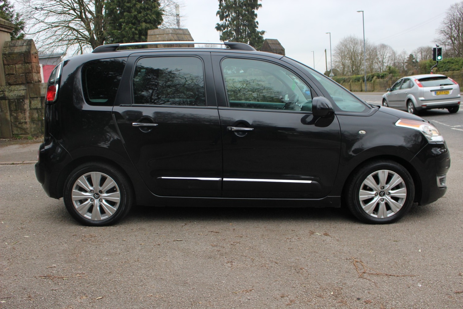 Used Citroen C3 Picasso 2009 for sale - 77781693: Photo 2