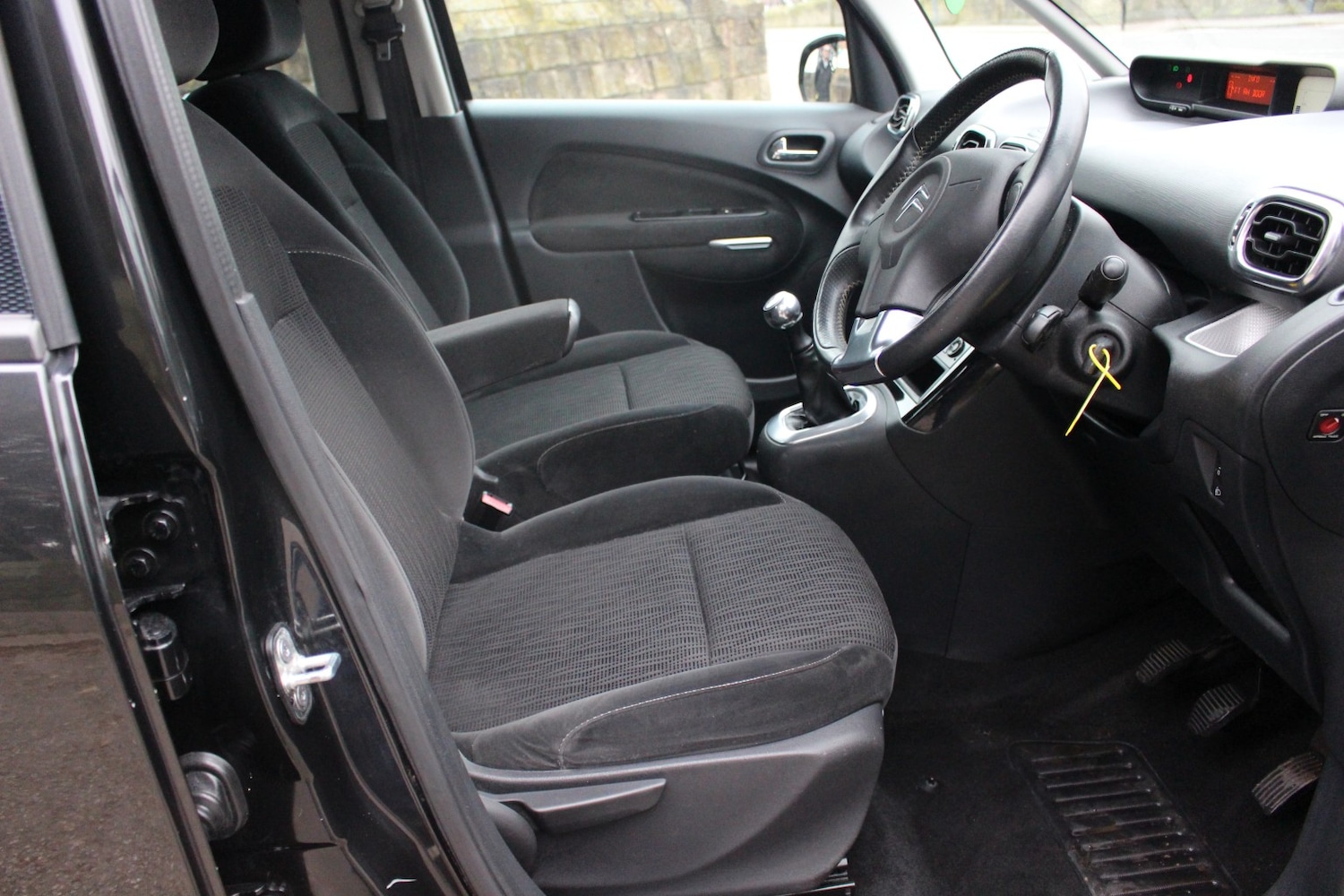 Used Citroen C3 Picasso 2009 for sale - 77781693: Photo 20