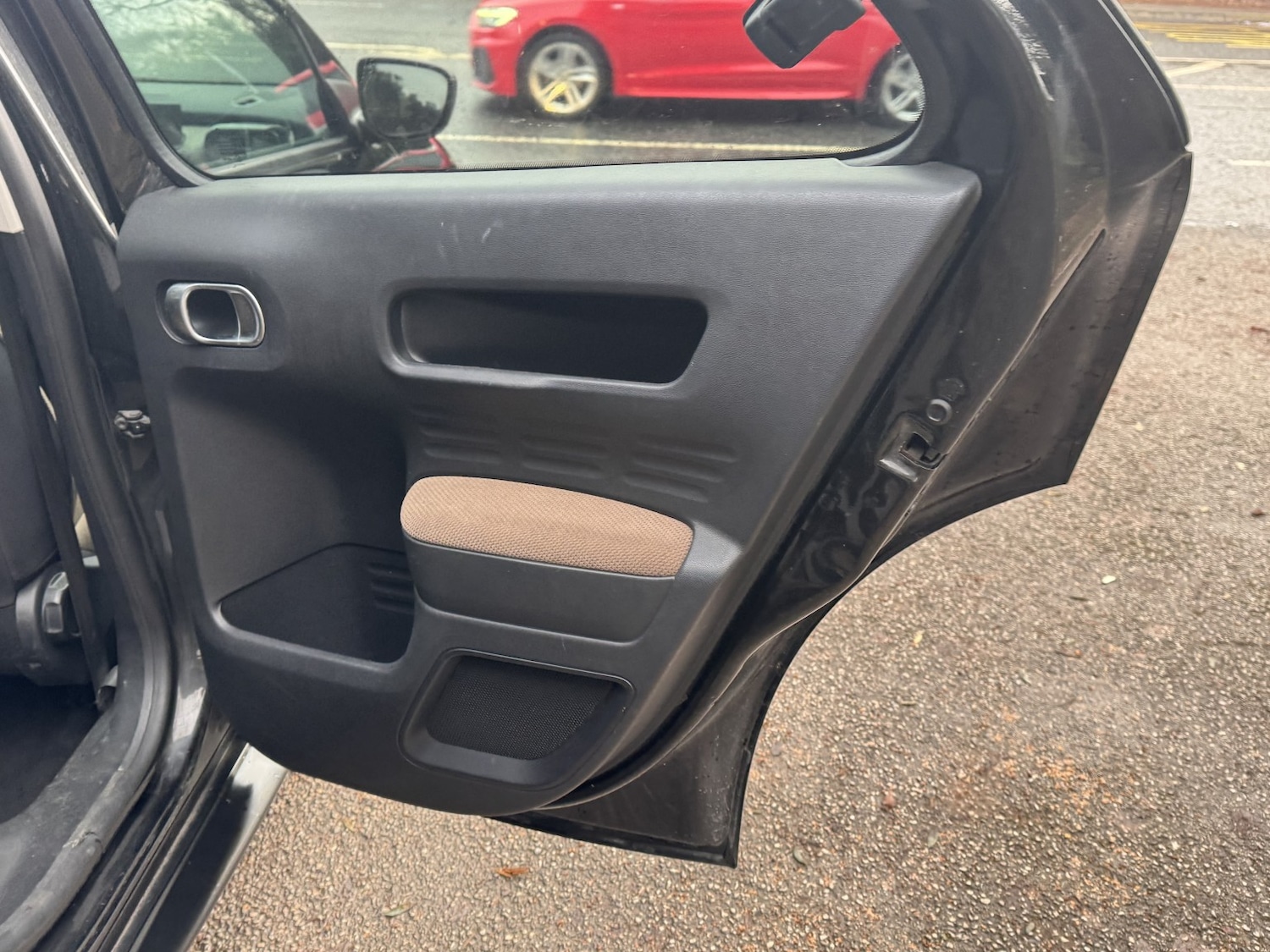 Used Citroen C4 Cactus 2015 for sale - 77118532: Photo 24