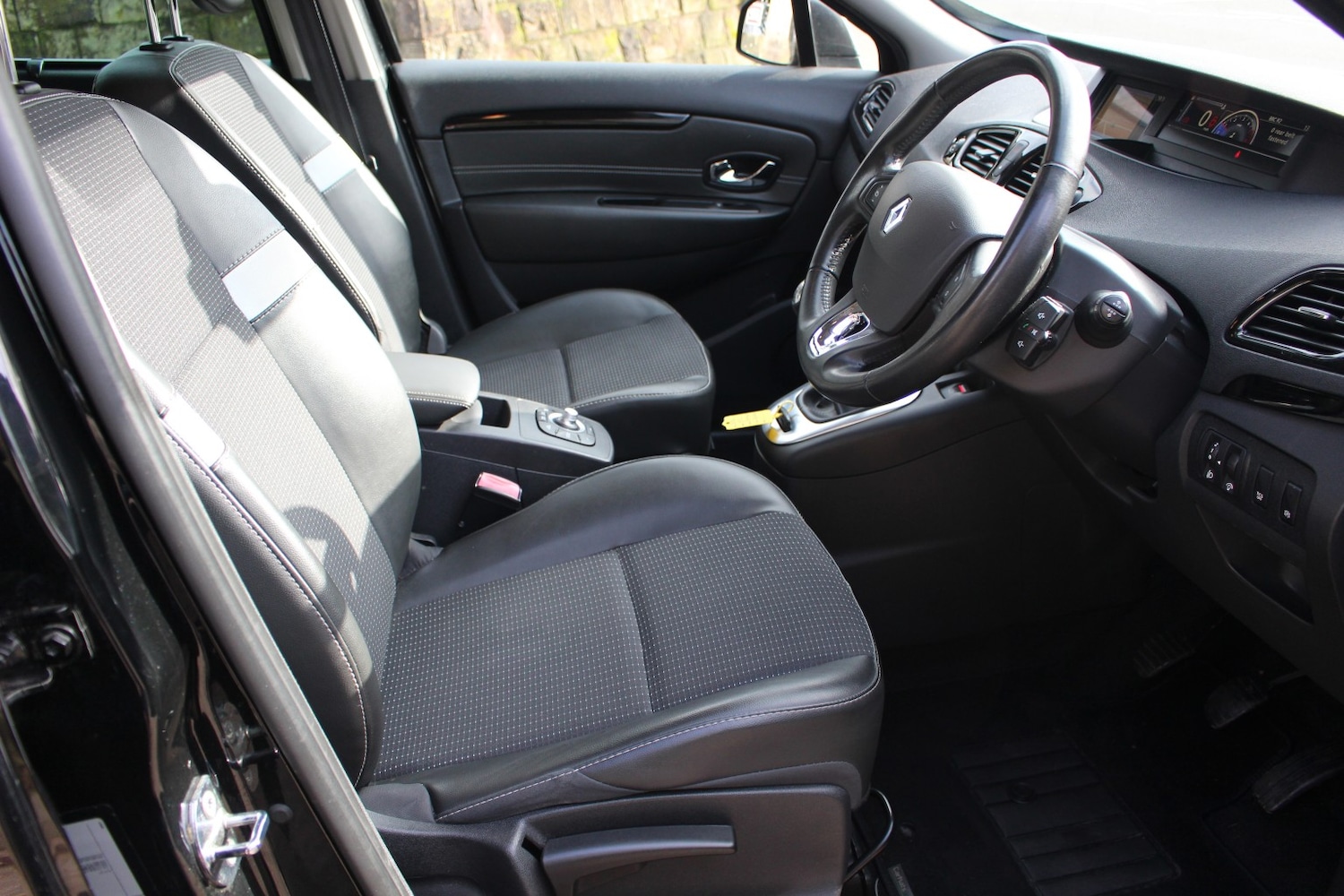 Used Renault Scenic 2014 for sale - 77668616: Photo 19