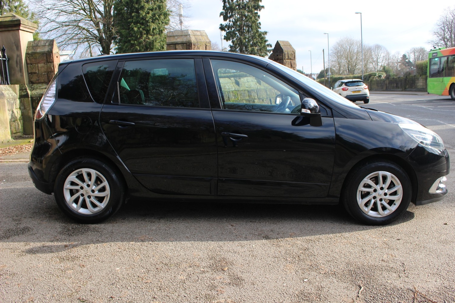 Used Renault Scenic 2014 for sale - 77668616: Photo 2