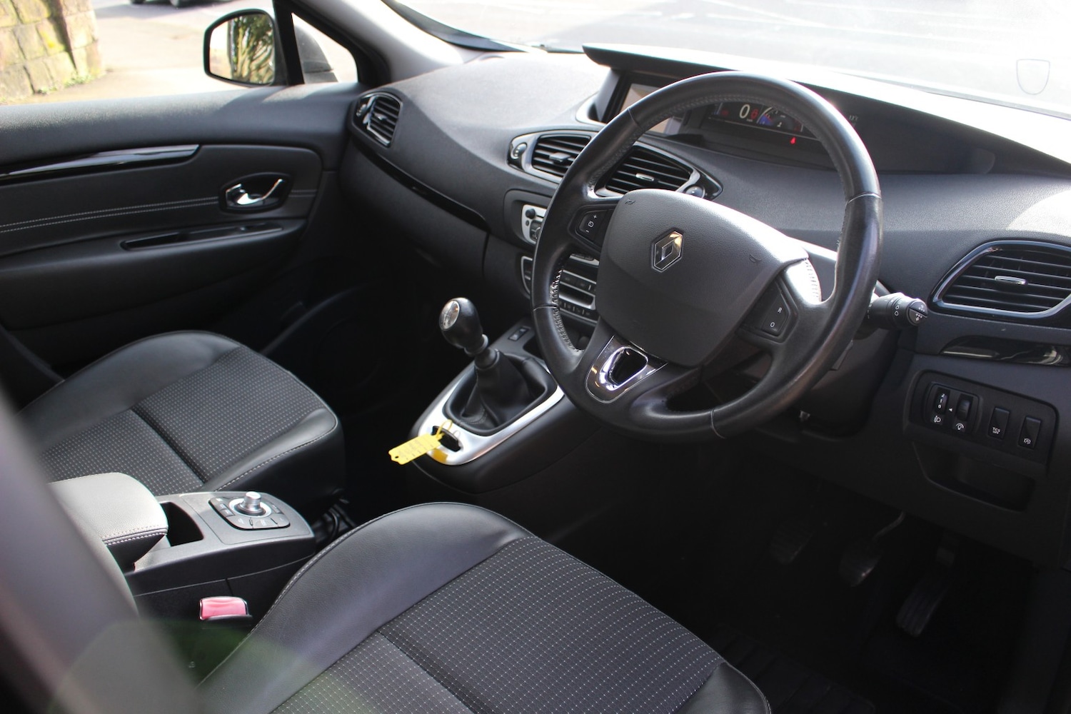 Used Renault Scenic 2014 for sale - 77668616: Photo 20