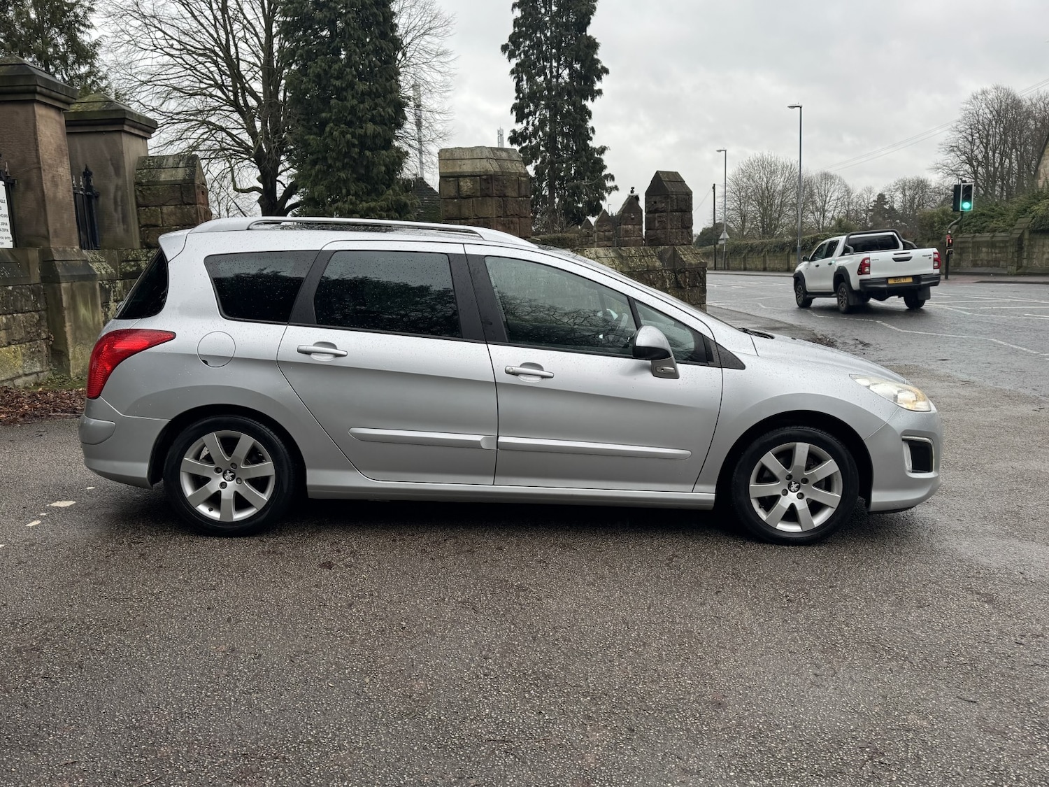 Used Peugeot 308 SW 2013 for sale - 77264412: Photo 2