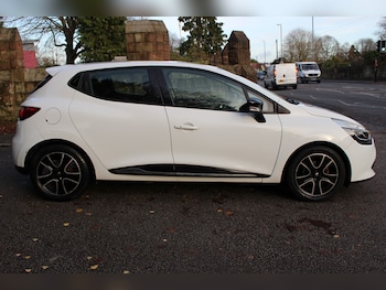 Used Renault Clio 2014 for sale - 76725774: Photo