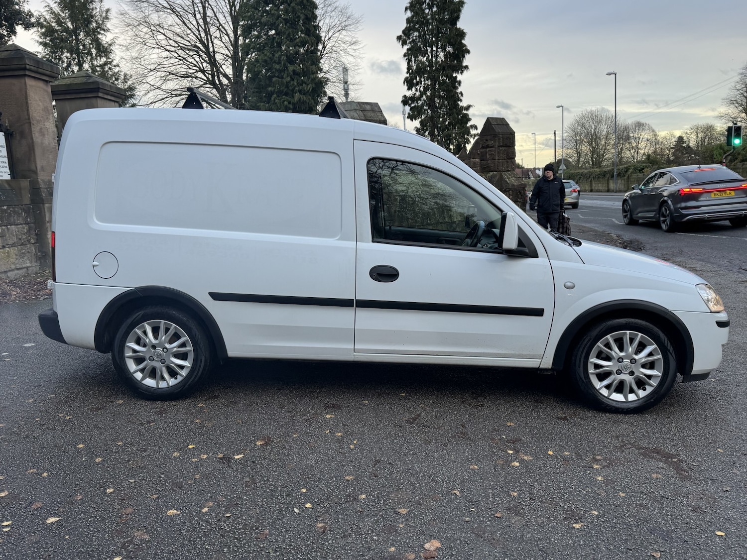 Used Vauxhall Combo 2011 for sale - 76837065: Photo 2
