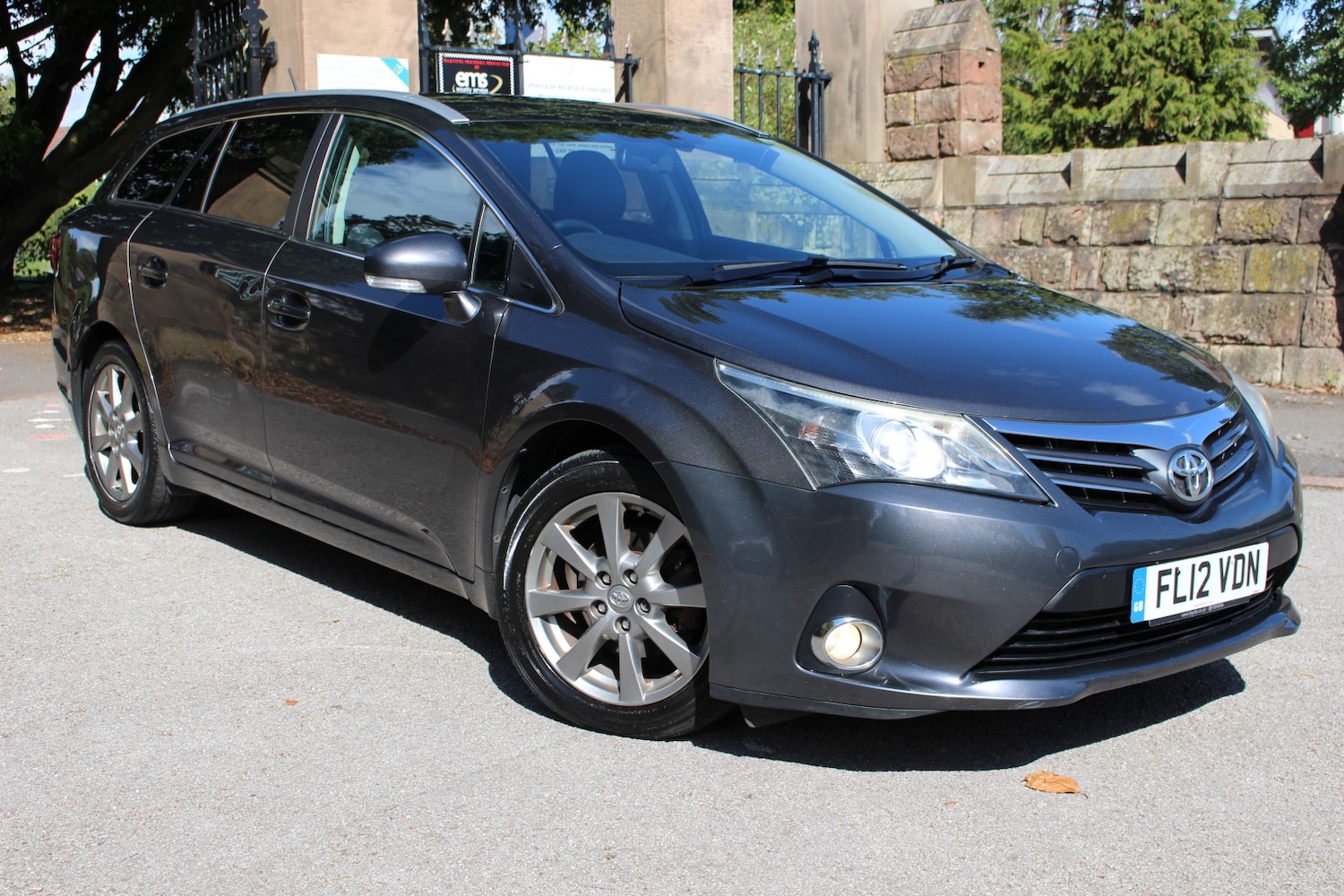 Used Toyota Avensis 2012 for sale - 76725765: Photo 1