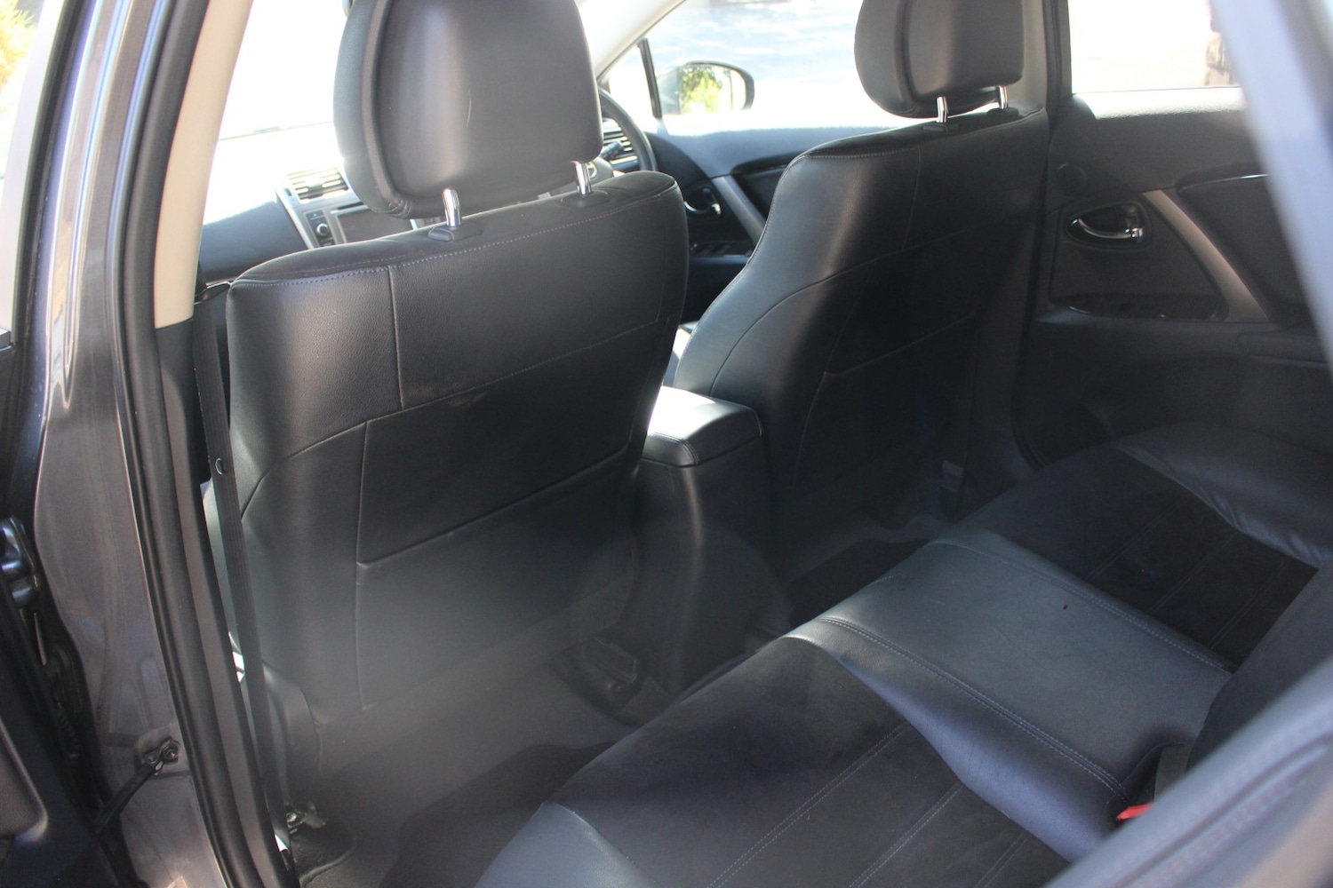 Used Toyota Avensis 2012 for sale - 76725765: Photo 20