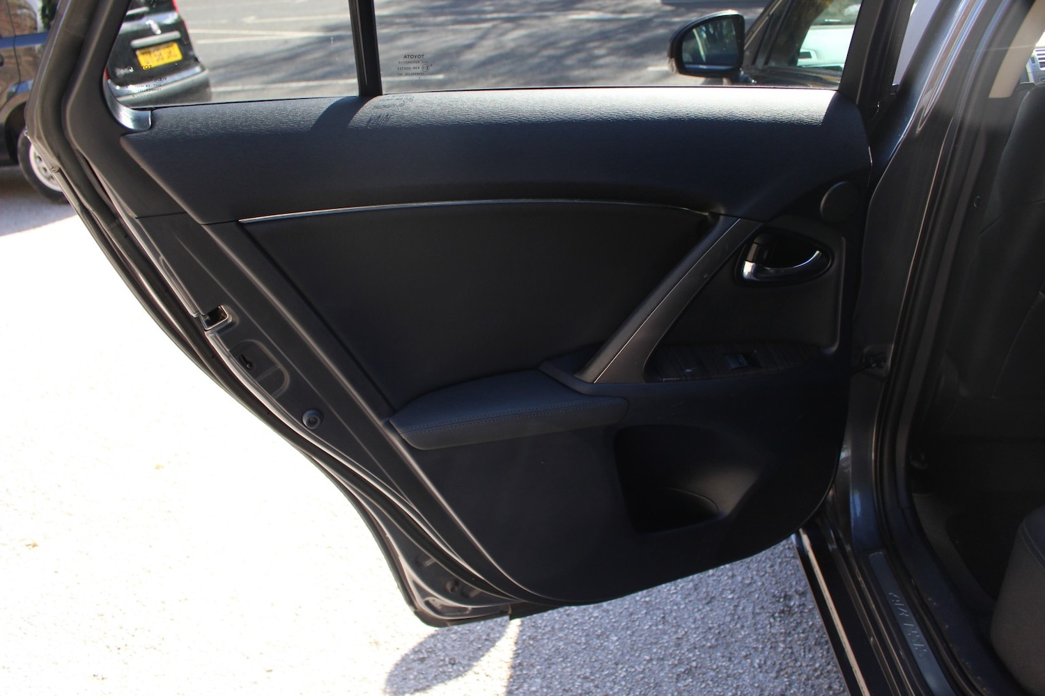 Used Toyota Avensis 2012 for sale - 76725765: Photo 21