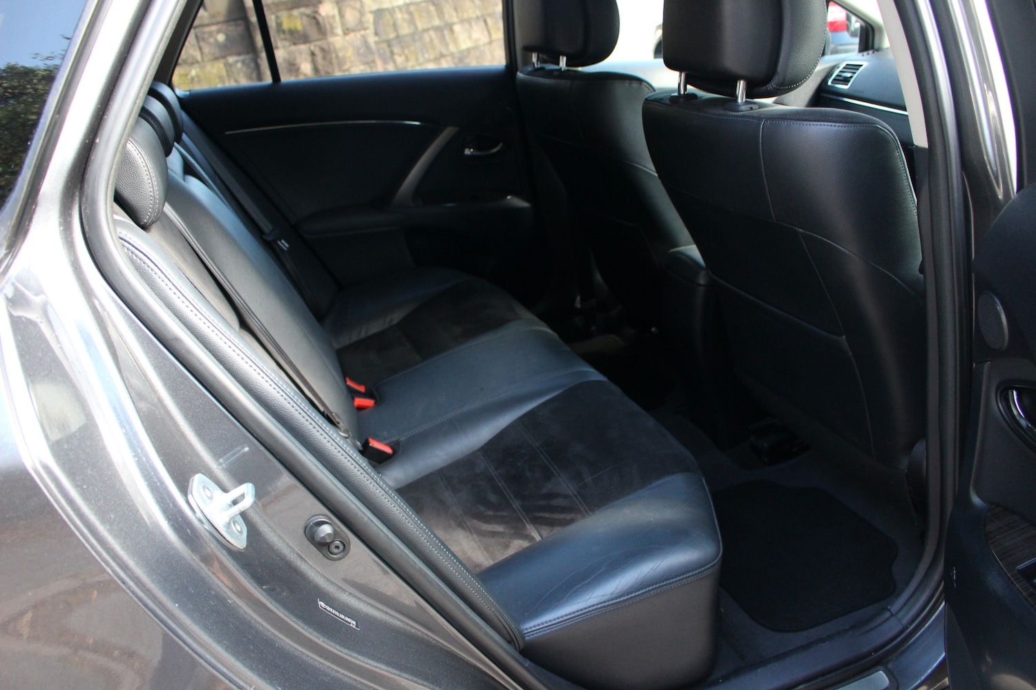 Used Toyota Avensis 2012 for sale - 76725765: Photo 24