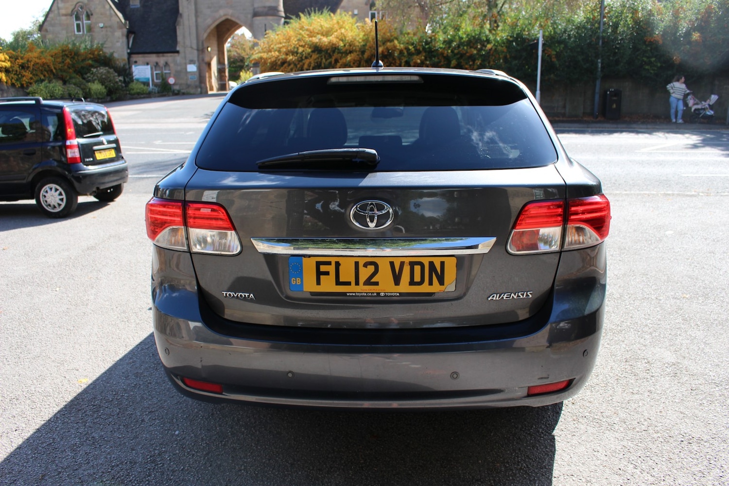 Used Toyota Avensis 2012 for sale - 76725765: Photo 4